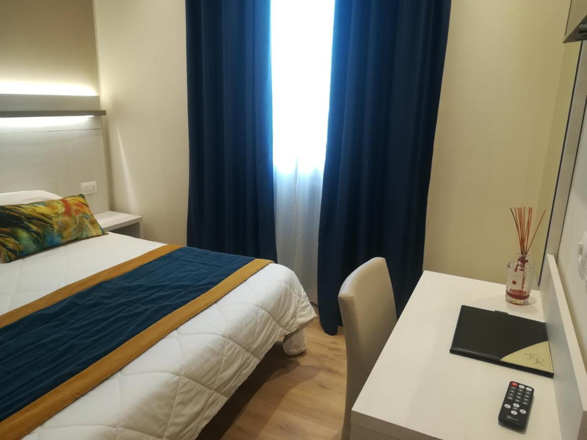Roma Hotel 卡斯蒂里昂纳·德拉佩 外观 照片