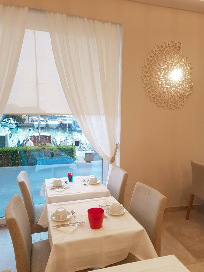 Roma Hotel 卡斯蒂里昂纳·德拉佩 外观 照片