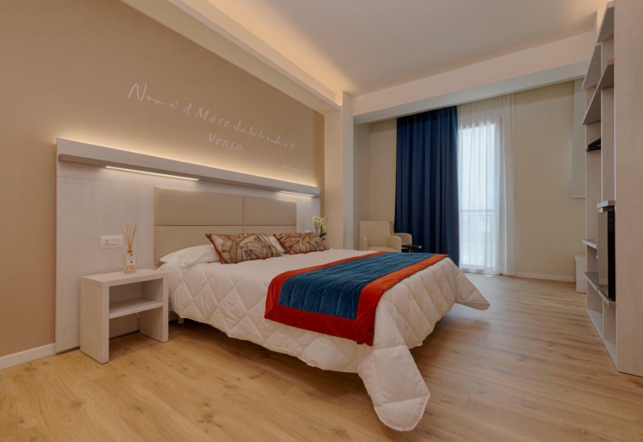 Roma Hotel 卡斯蒂里昂纳·德拉佩 外观 照片